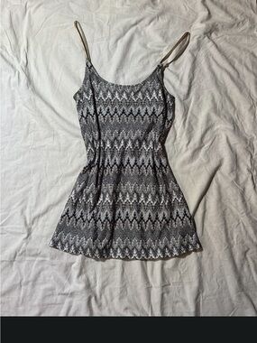 Top / super mini dress with Black & Silver Zigzag Pattern